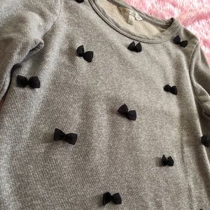 Lauren Conrad Bow Sweater Sz Large in EUC
